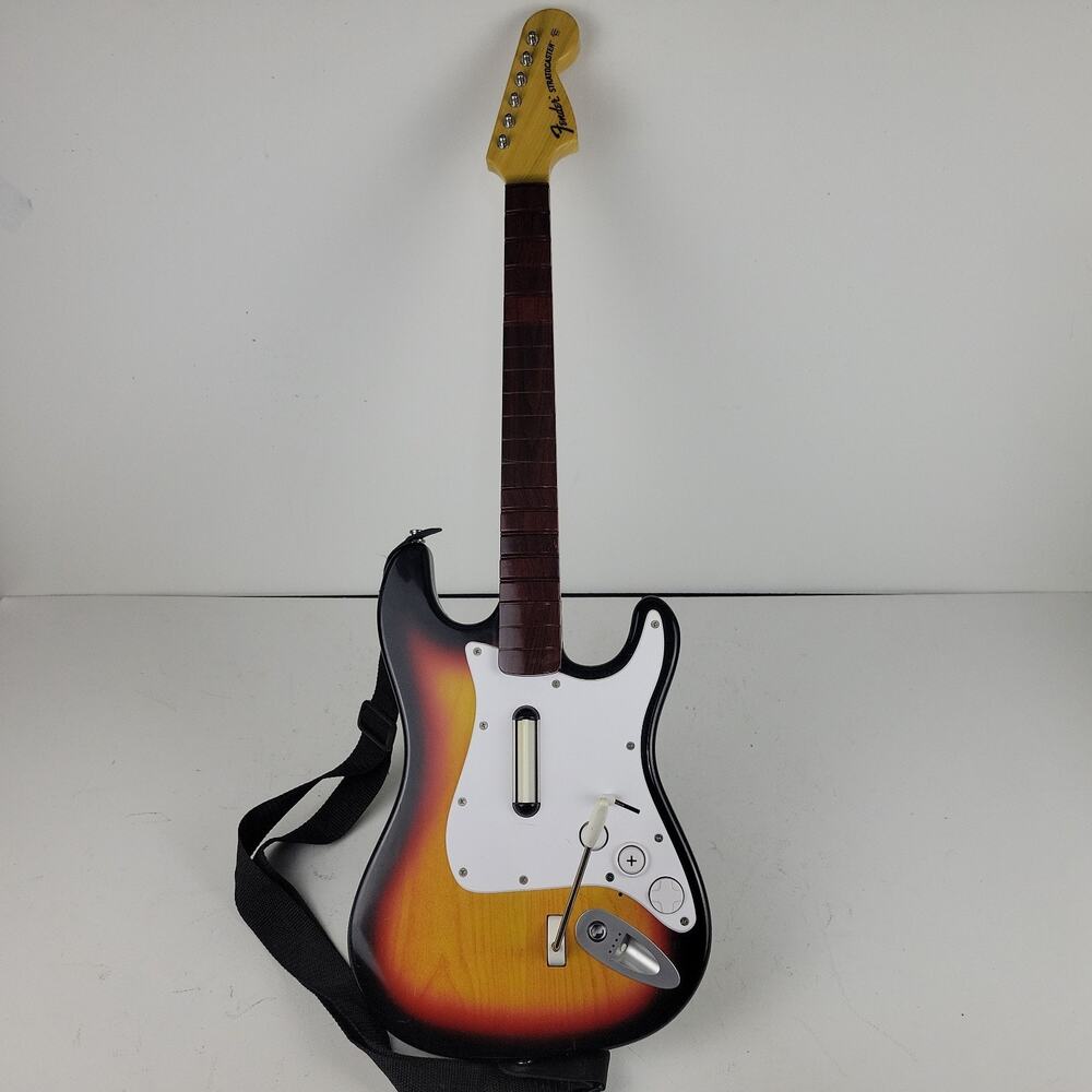 Wii Harmonix Rock Band Fender Stratocaster Sunburst Guitar W Strap Model NWGTS2